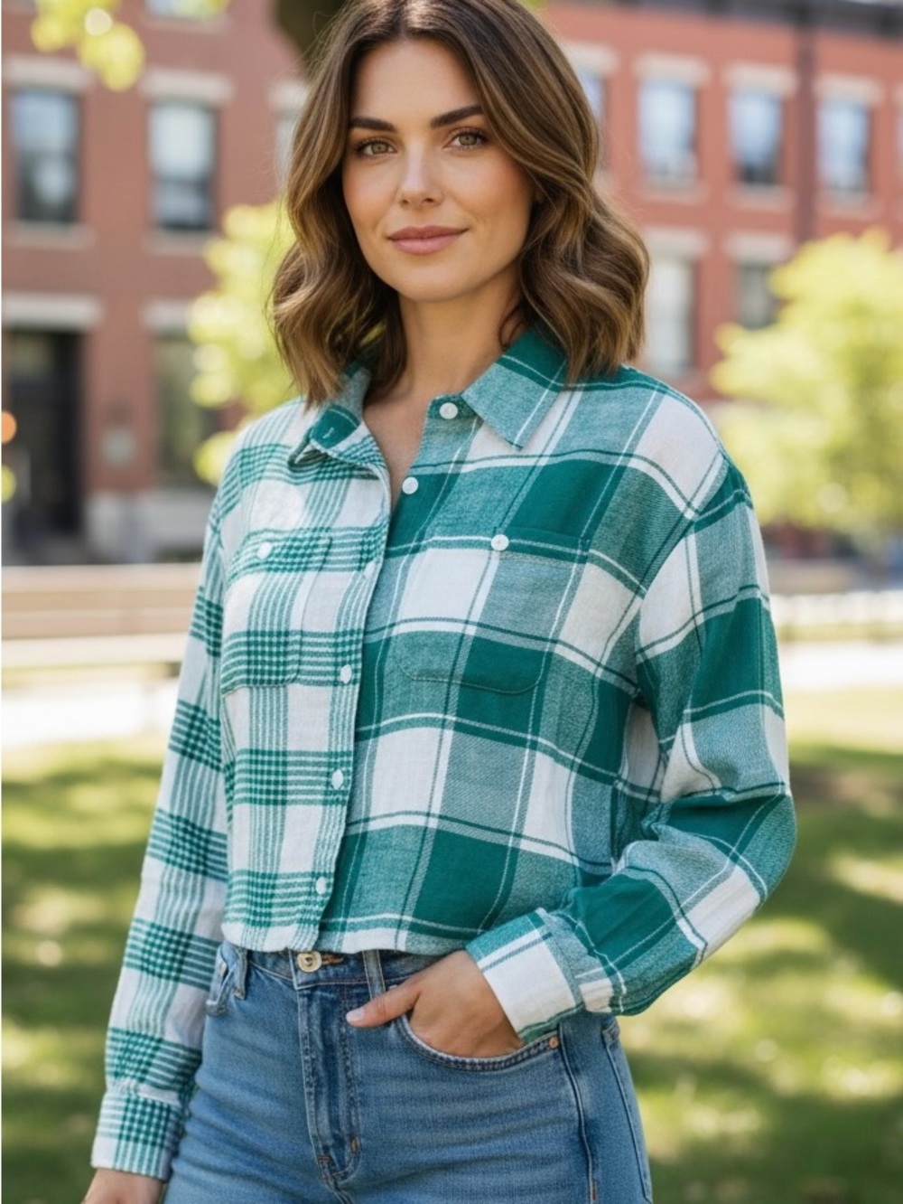 American Eagle Cropped Plaid Flannel Button Down Fall Staple Cozy Soft Size Sm